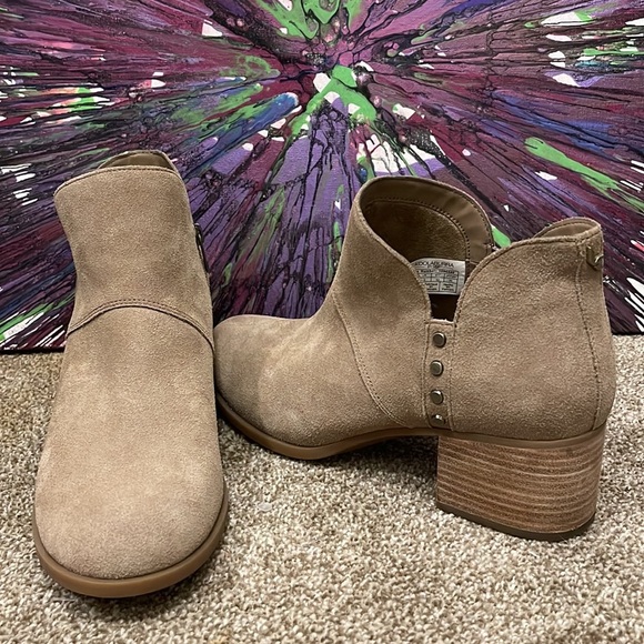 NWOT Koolaburra by Ugg Sofiya Ankle Boots 🌟 - Picture 5 of 12